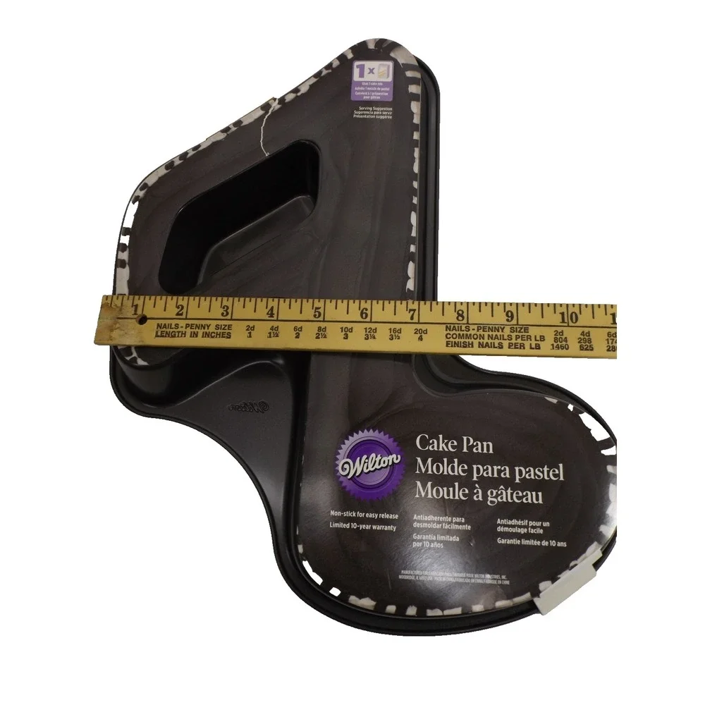 Wilton - Music Note Cake Pan - 13